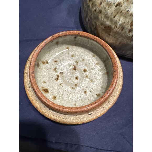 Paseo Collin Rosebrook Stoneware Pitcher Pottery w/ Lid Tan & Blue Oklahoma - Picture 6 of 9